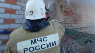 Трёх человек спасли из горящего жилого дома в Воронеже