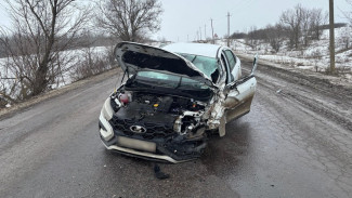 Мальчики 14 и 15 лет пострадали в столкновении «Лады» с «Газелью» на воронежской трассе