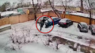 Избитый тремя незнакомцами воронежец оказался директором мясной фирмы