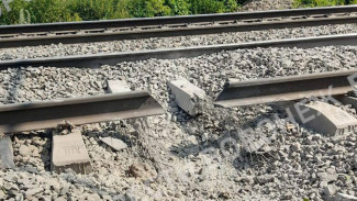 Появились кадры с места подрыва железной дороги в Воронежской области