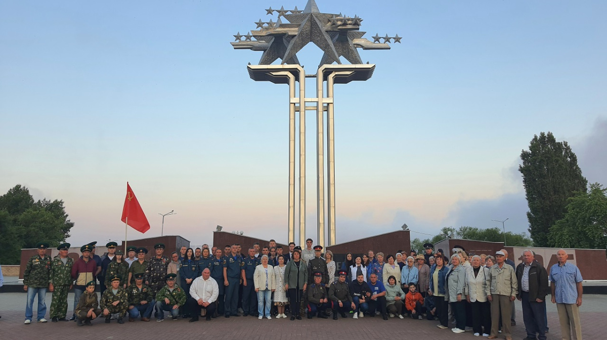 В Нововоронеже прошла патриотическая акция «Свеча памяти» – Новости  Воронежа и Воронежской области – Вести Воронеж