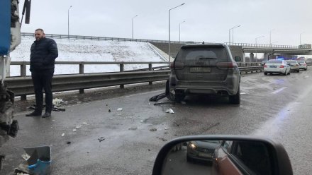 Огромная пробка образовалась из-за ДТП на выезде из Воронежа по М-4 в сторону Ростова