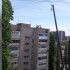 В Воронеже на крыше многоэтажки заметили экскаватор
