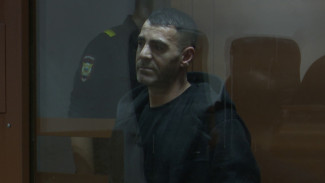 «Выпил 3 литра самогона». Что мужчину подтолкнуло к осквернению братской могилы в Воронеже