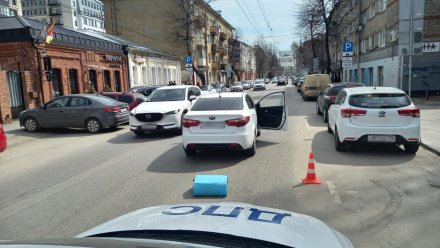 В центре Воронежа иномарка сбила 12-летнюю девочку