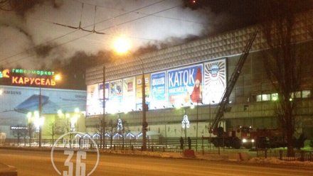 В Воронеже на стеклотарном заводе произошёл пожар