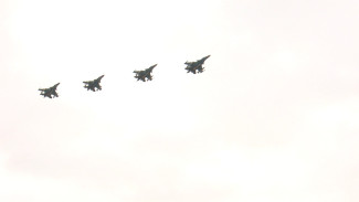 В Воронеже начали летать бомбардировщики Су-34