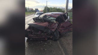 Трёхлетняя малышка пострадала в ДТП с грузовиком под Воронежем