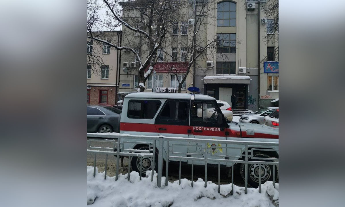 К школе в центре Воронежа съехались силовики и спасатели – Новости Воронежа  и Воронежской области – Вести Воронеж