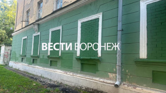 В Воронежском техуниверситете объяснили, зачем заложили кирпичами окна общежития