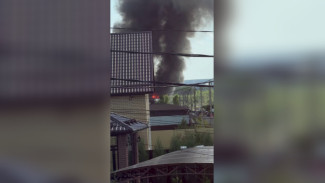 Воронежцы сообщили о сильном пожаре в Новоподклетном