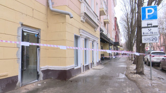 Глава ТСЖ получила условный срок за падение ледяной глыбы на 3-летнюю девочку в Воронеже