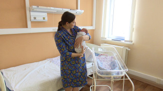 В Воронеже появившуюся на свет первой в 2024 году девочку назвали Аделиной