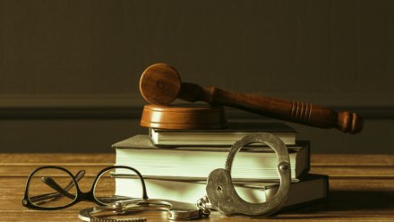 Воронежец отделался штрафом за ложные показания в защиту педагога-взяточника