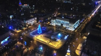ВИДЕО: Потрясающие виды ночного новогоднего Воронежа