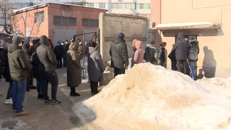 Число участников адской ковидной очереди в воронежскую поликлинику превысило 450