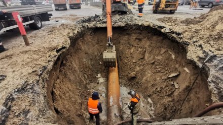Коммунальщики заменят ещё 15 метров коллектора в месте аварии на Остужева в Воронеже