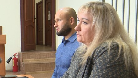 Заместителя главврача воронежской поликлиники оставили на свободе за взятки от пациентов