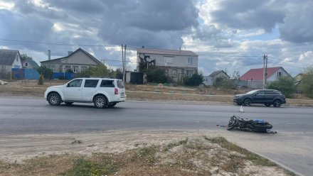 Жительница Воронежа на внедорожнике сбила мотоциклиста 