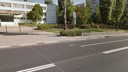 В Воронеже водитель легковушки сбил трёх школьников на переходе и скрылся