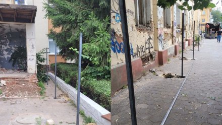 Заваленный мусором Дом Клочкова в Воронеже оградят забором