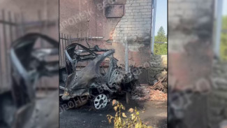 Несколько машин сгорели после атаки БПЛА на центр Воронежа