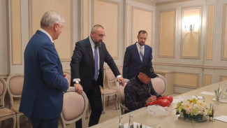 Губернатор обсудил с Костей Цзю открытие школы бокса в Воронеже