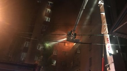Из воронежского общежития во время пожара эвакуировали 68 человек
