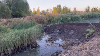 Рабочие засыпали землёй реку Усманку в Воронеже