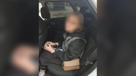 18-летнюю девушку задержали за сбыт мефедрона в Воронеже
