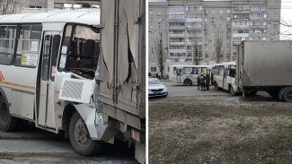 Две маршрутки с пассажирами столкнулись в Воронеже: есть пострадавшие 