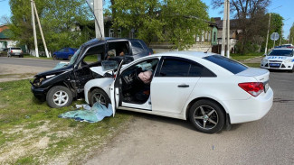 Три человека пострадали и один погиб в жёстком ДТП в воронежском райцентре