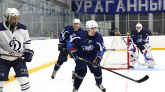 В Нововоронеже прошёл товарищеский матч Высшей хоккейной лиги