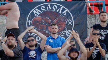 Вратарь «Факела» рассказал о том, как провёл матч на фанатском секторе