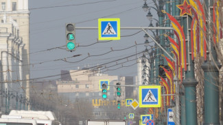 В Воронеже небо над проспектом Революции на 90% очистили от проводов