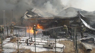 Пожар уничтожил склад полипропилена под Воронежем 