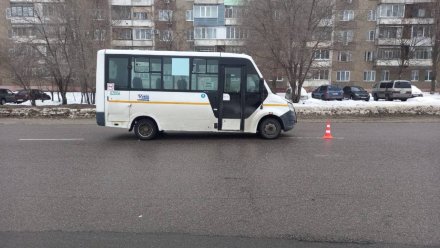 В Воронеже маршрутка сбила мужчину