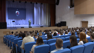 Воронежских школьников познакомили с историей спецподразделения «Альфа»