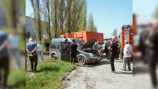 Момент смертельного ДТП с КамАЗом в Семилуках сняли на видео