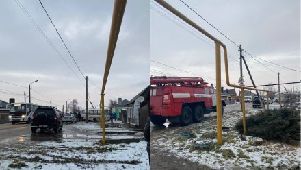 Автобус врезался в газовую трубу в Воронеже