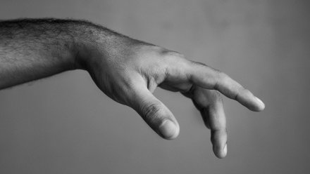 Труп 55-летнего мужчины нашли в воронежском селе