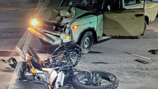 В Россоши пьяный 16-летний мотоциклист столкнулся с легковушкой 