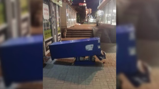 Пьяный мужчина разгромил терминал в центре Воронежа