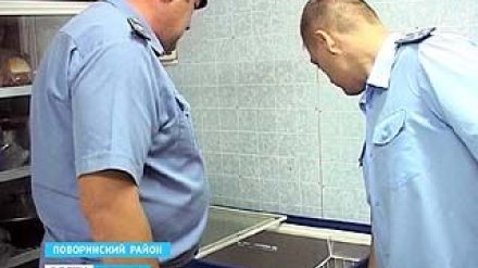 Кафе и рестораны трёх районов области массово проверяют