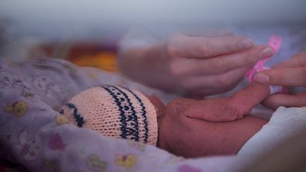 Воронежские больницы поддержат недоношенных младенцев фиолетовой подсветкой