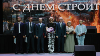 Сергей Трухачёв поздравил воронежских строителей с профессиональным праздником