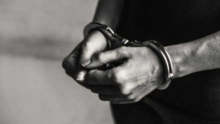 В воронежском Шилове задержали помощника телефонных мошенников