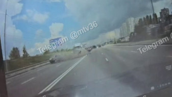 Появилось видео момента смертельного ДТП на Антонова-Овсеенко в Воронеже