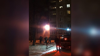 В Воронеже из полыхающей многоэтажки эвакуировали 47 жильцов