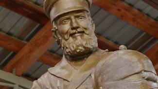 Дед Егорыч. В Калаче появилась говорящая скульптура